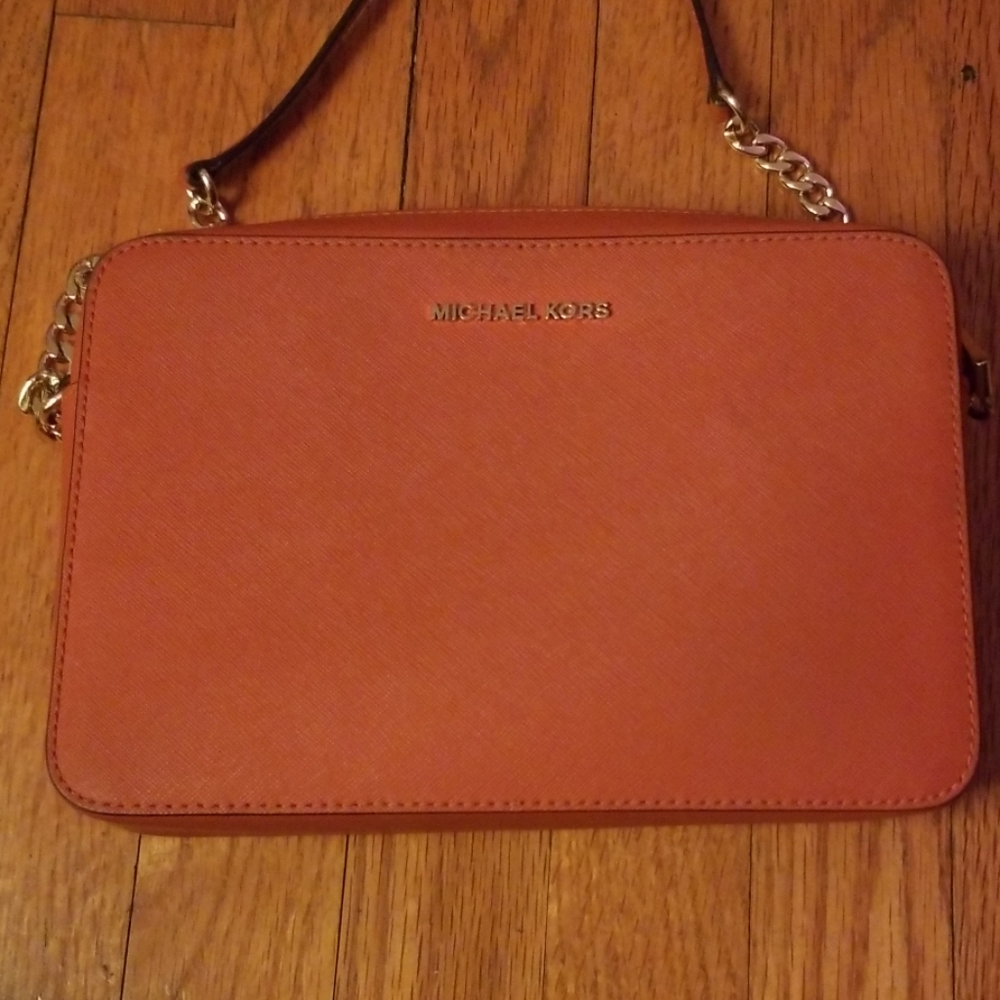 Michael Kors cross body purse